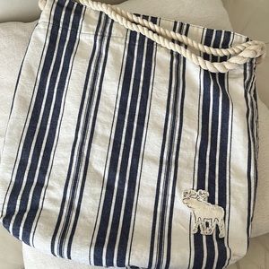 Large abercrombie tote and shoulder bag